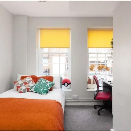 Spacious Room With Shared Facilities London Bagian luar foto