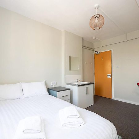 Spacious Room With Shared Facilities London Bagian luar foto