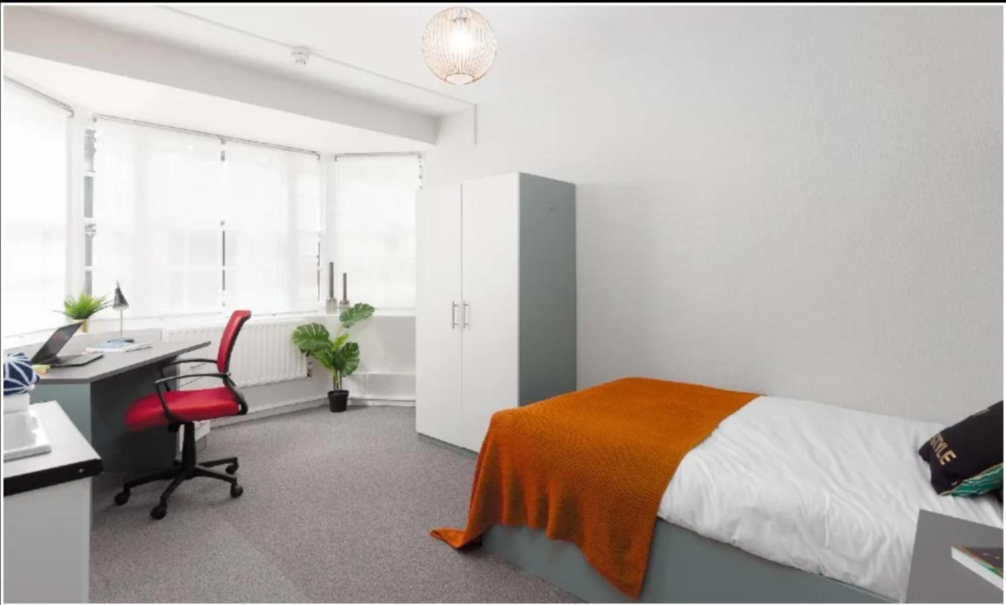 Spacious Room With Shared Facilities London Bagian luar foto