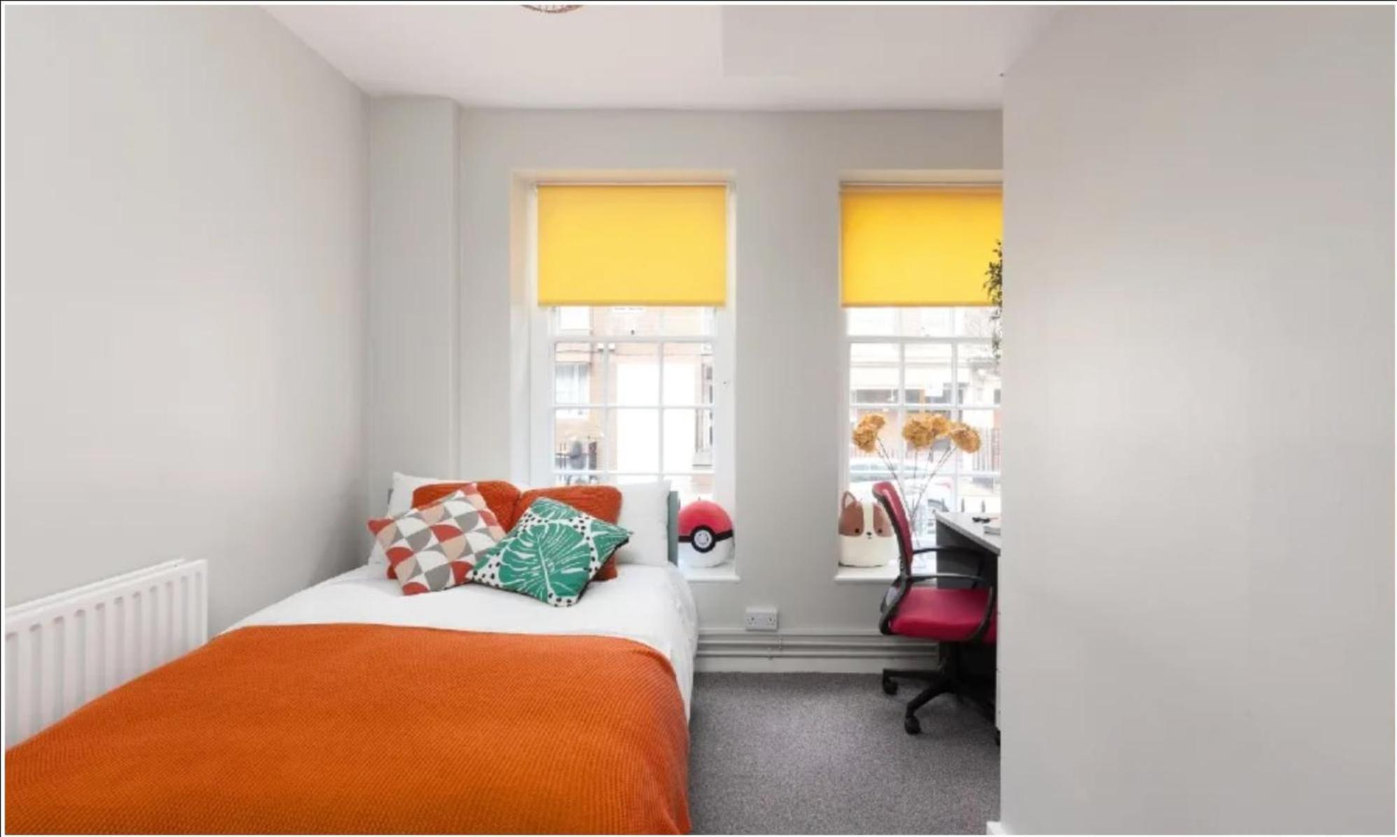 Spacious Room With Shared Facilities London Bagian luar foto