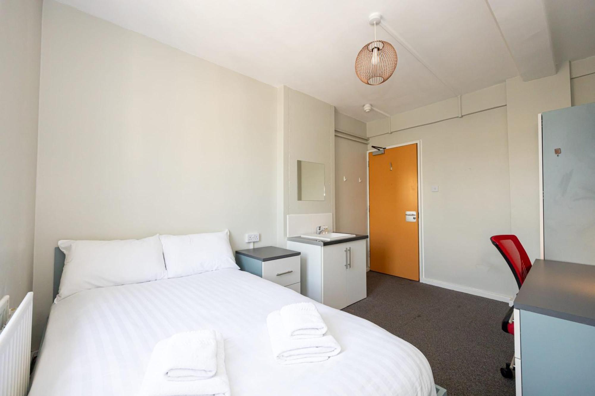 Spacious Room With Shared Facilities London Bagian luar foto