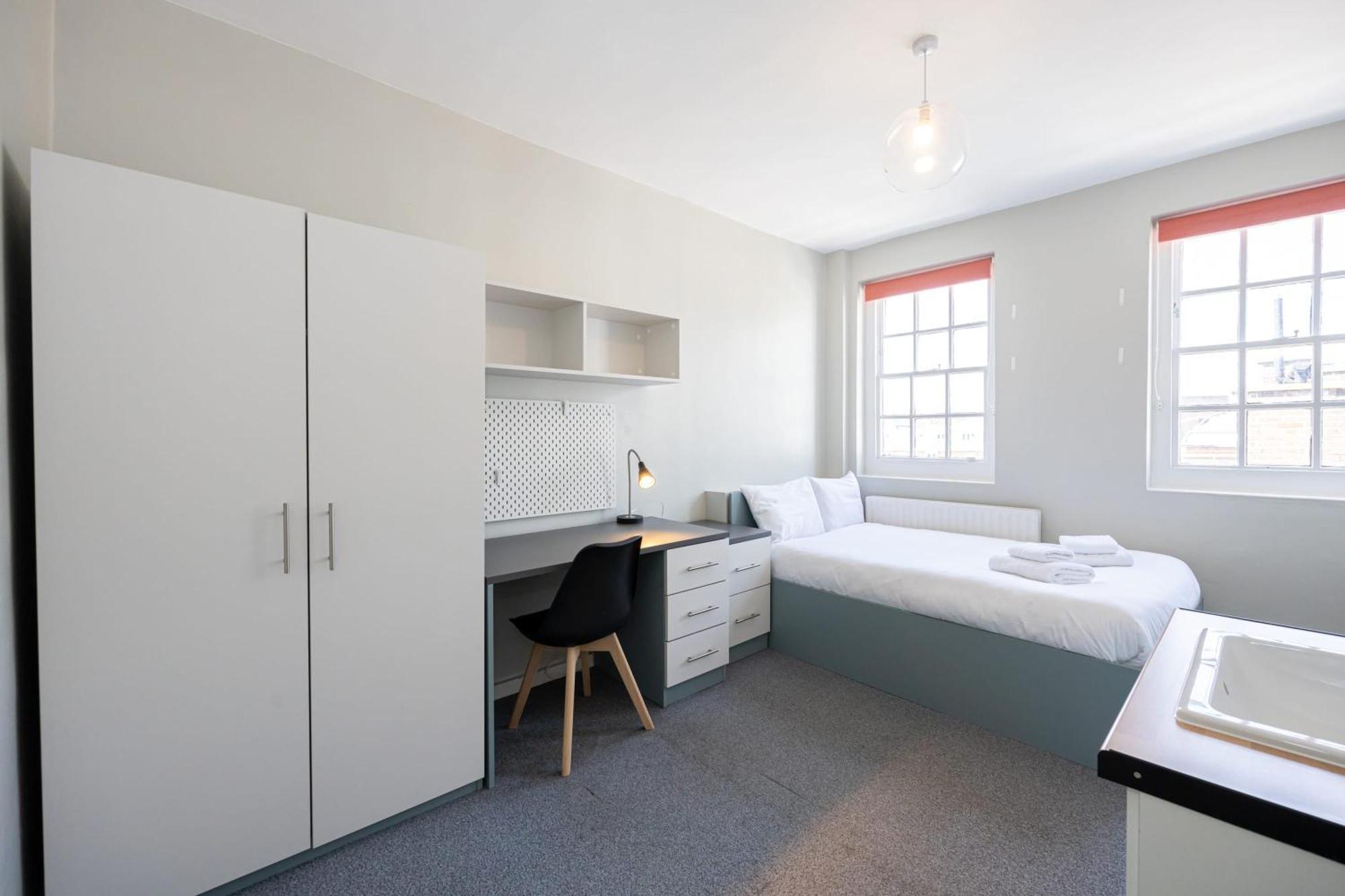 Spacious Room With Shared Facilities London Bagian luar foto