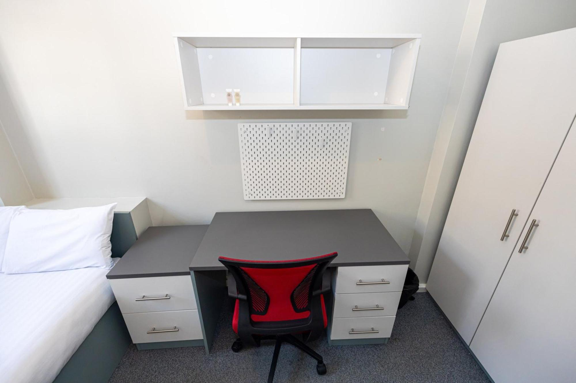 Spacious Room With Shared Facilities London Bagian luar foto