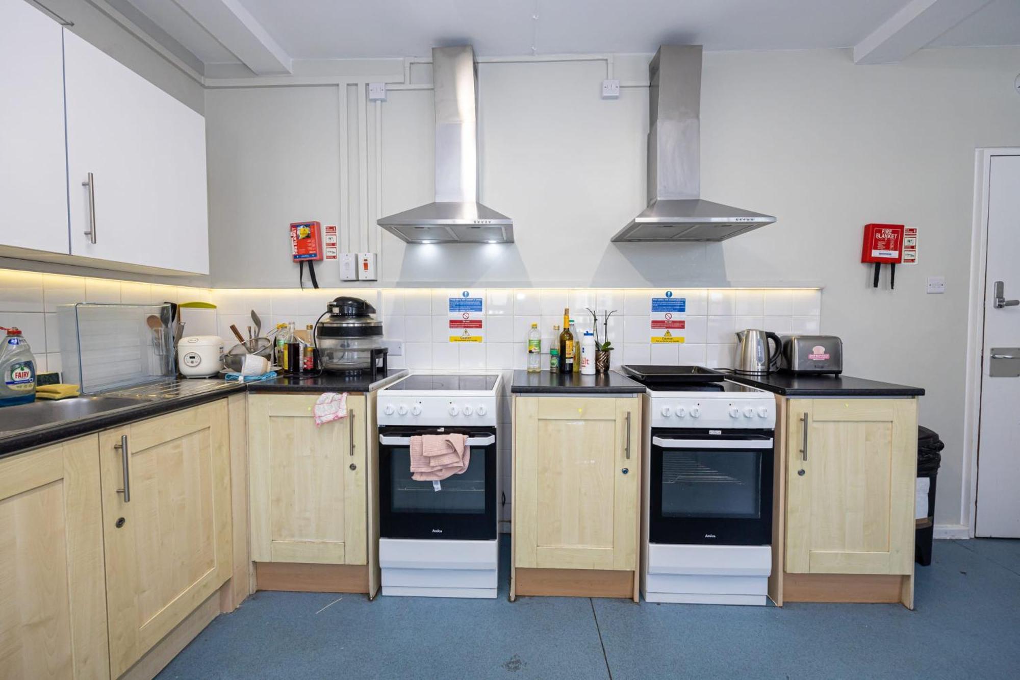 Spacious Room With Shared Facilities London Bagian luar foto